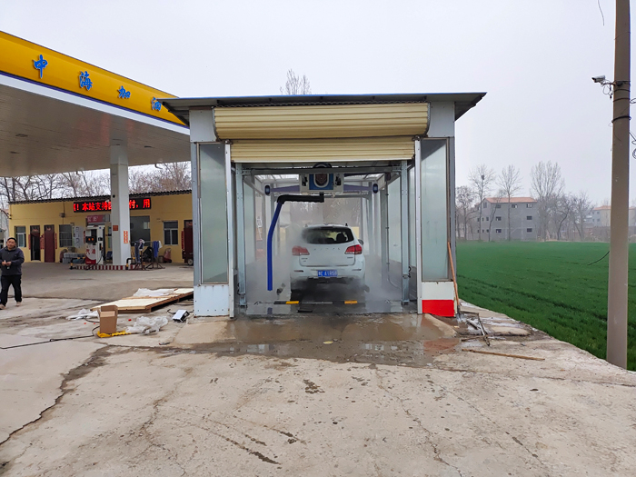 Leisuwash X1 automatic car washing machine was installed and delivered to the Zhonghai gas station in Huaxian County, Anyang City, Henan Province